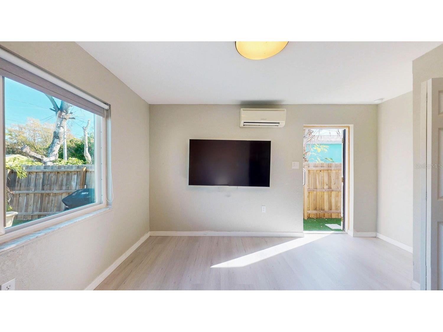 2495 37th Avenue N Saint Petersburg FL 33713 TB8475038 image90