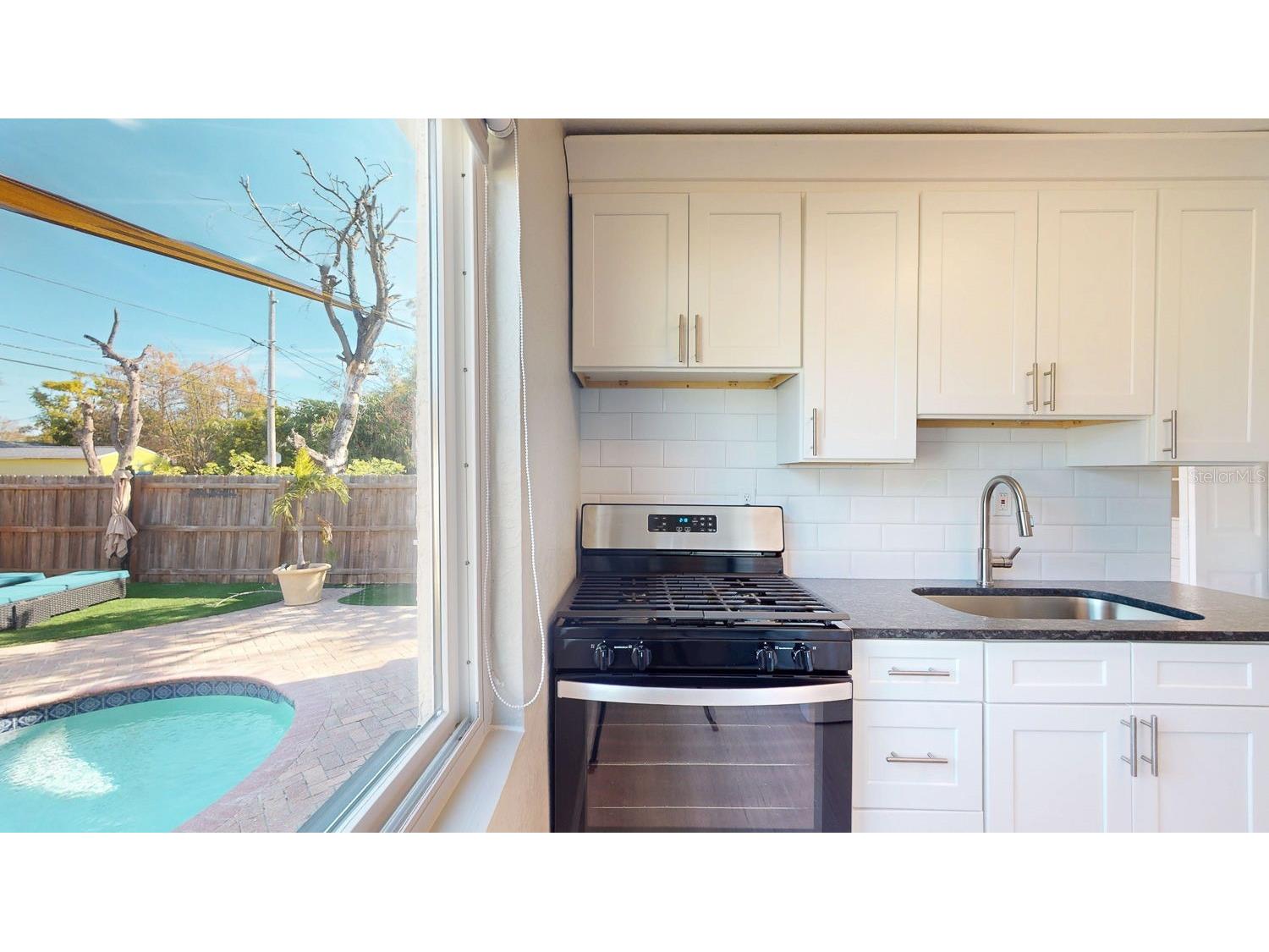 2495 37th Avenue N Saint Petersburg FL 33713 TB8475038 image92