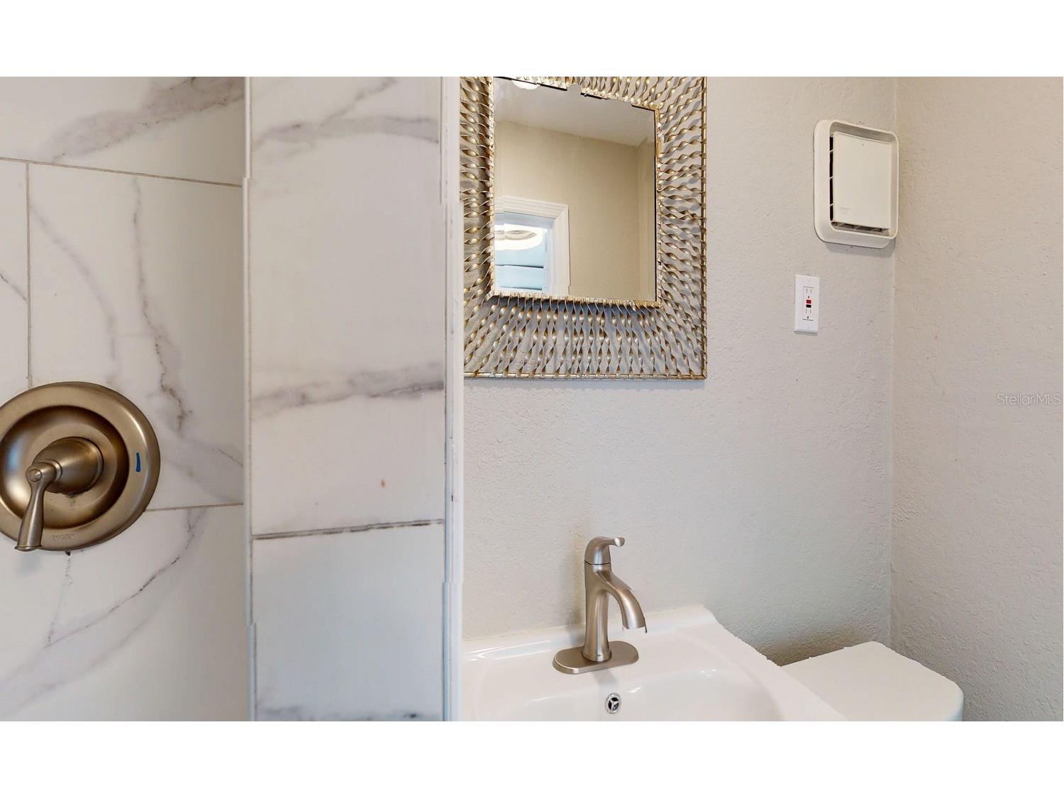 2495 37th Avenue N Saint Petersburg FL 33713 TB8475038 image99