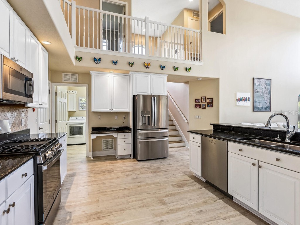 2496 Farms Court Sarasota FL 34240 A4652377 image12