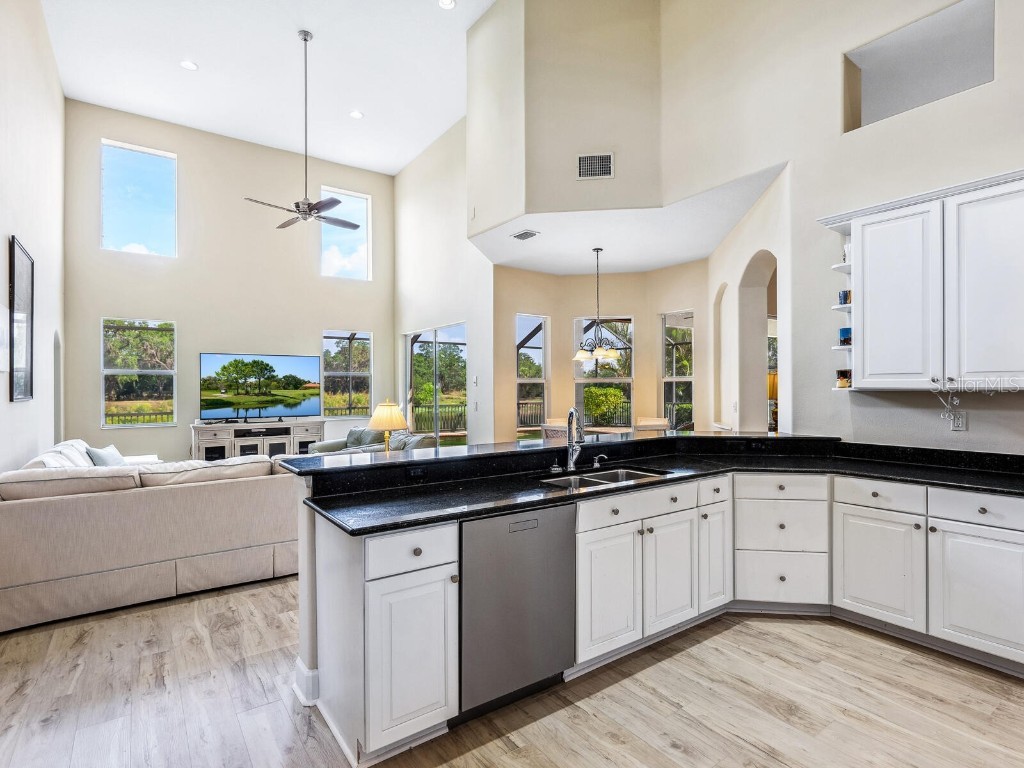 2496 Farms Court Sarasota FL 34240 A4652377 image13