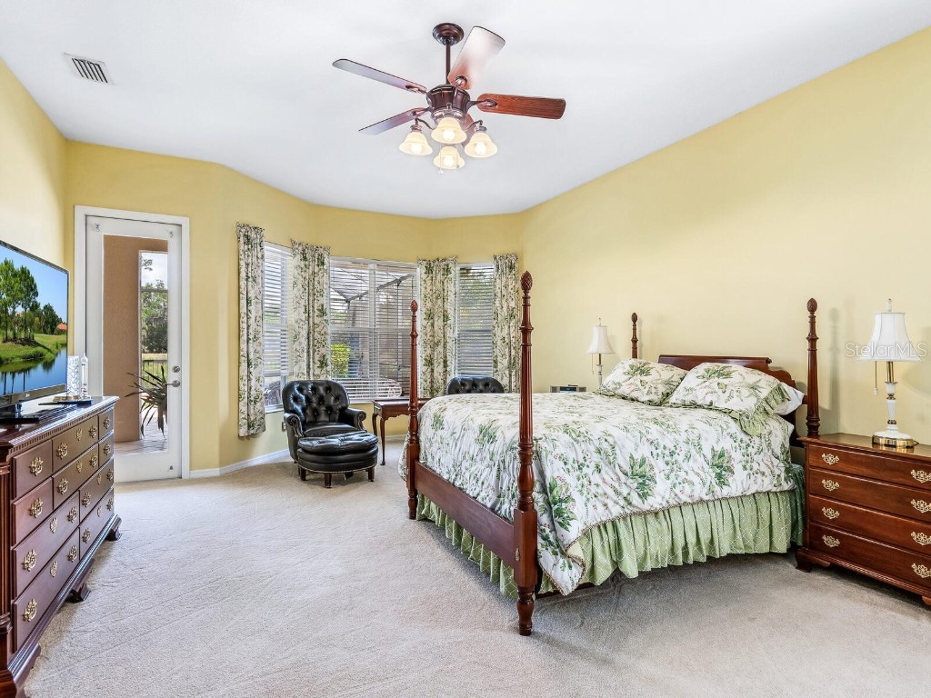 2496 Farms Court Sarasota FL 34240 A4652377 image17