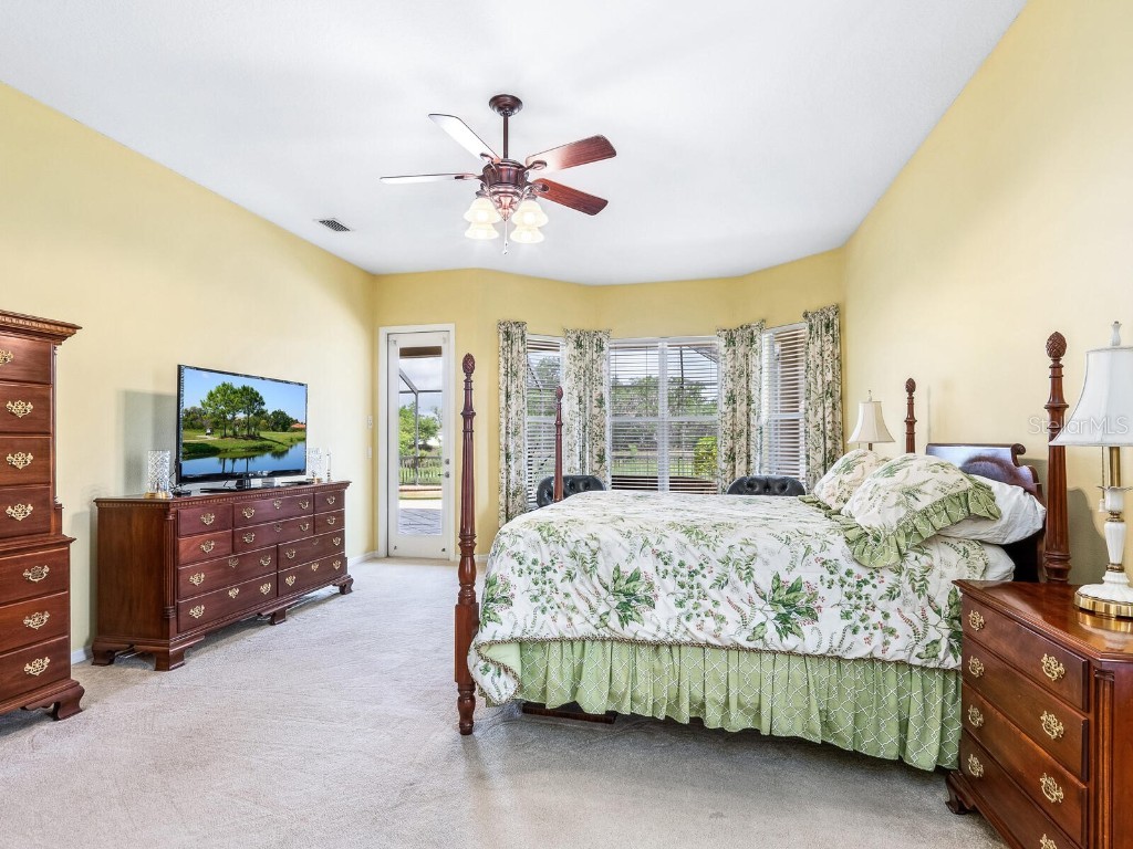 2496 Farms Court Sarasota FL 34240 A4652377 image18