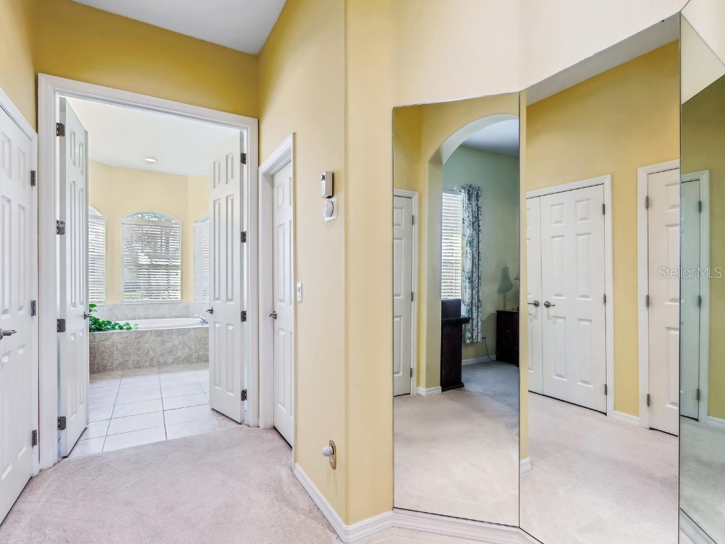 2496 Farms Court Sarasota FL 34240 A4652377 image19