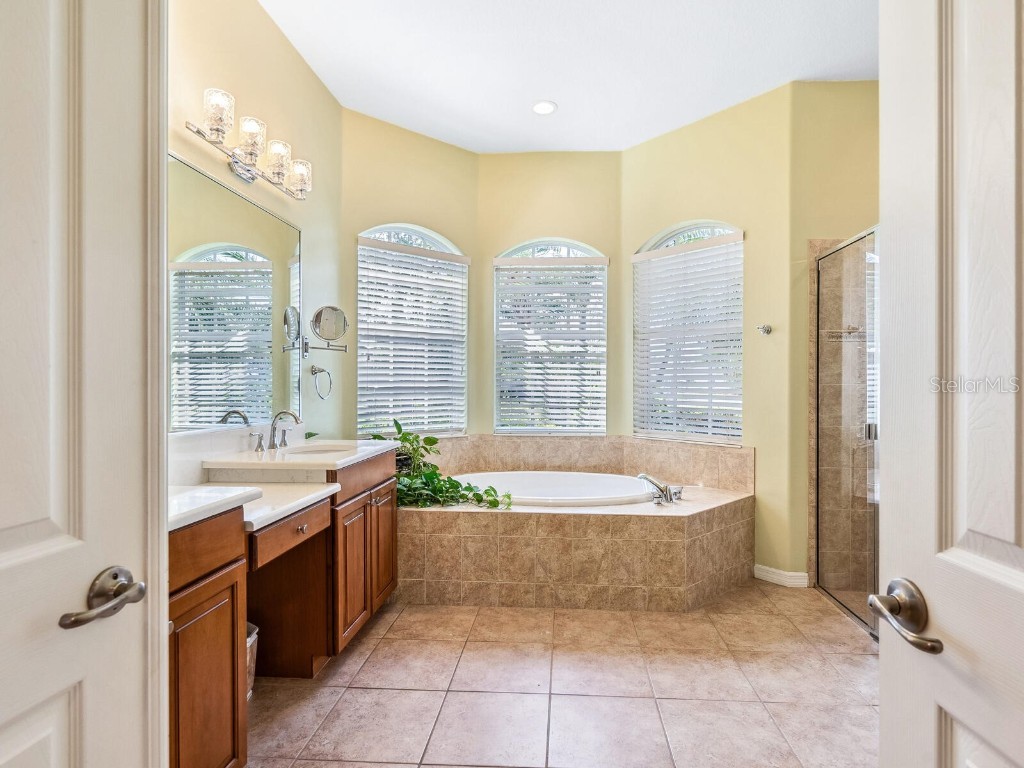 2496 Farms Court Sarasota FL 34240 A4652377 image20