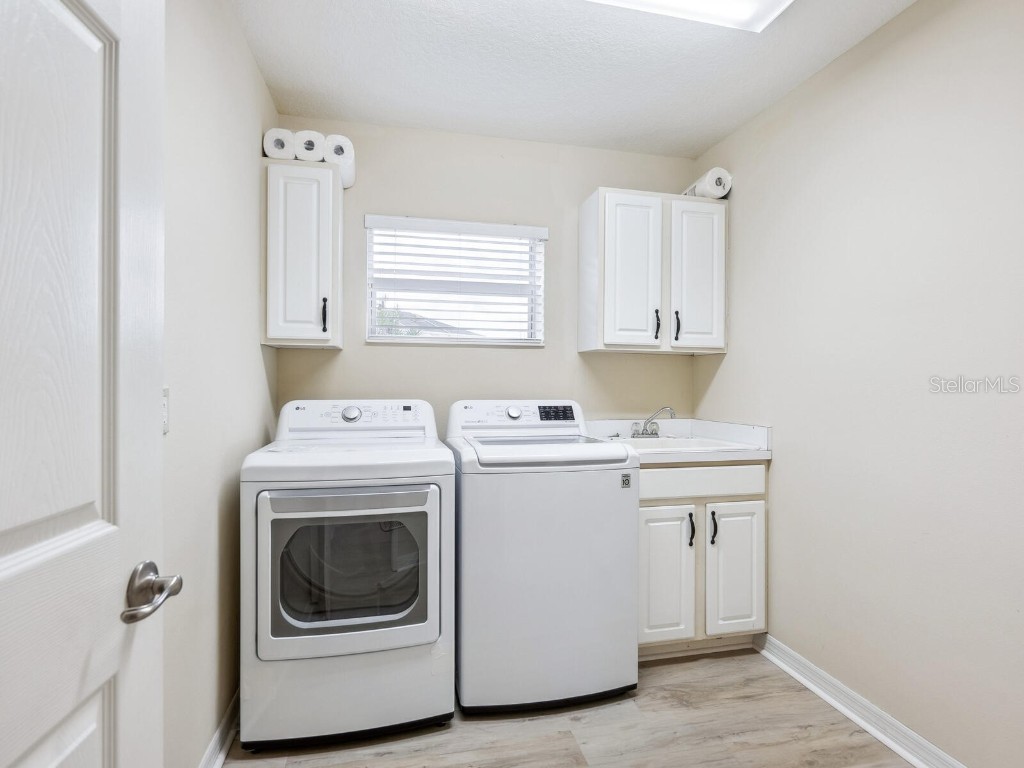 2496 Farms Court Sarasota FL 34240 A4652377 image30