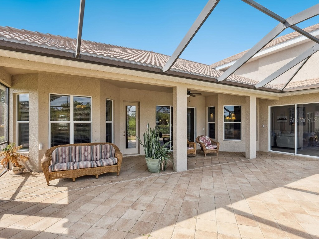 2496 Farms Court Sarasota FL 34240 A4652377 image31