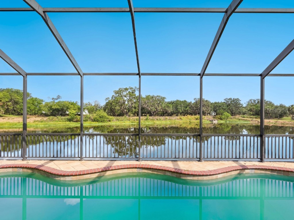 2496 Farms Court Sarasota FL 34240 A4652377 image35