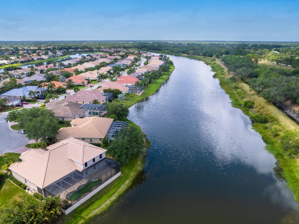 2496 Farms Court Sarasota FL 34240 A4652377 image44