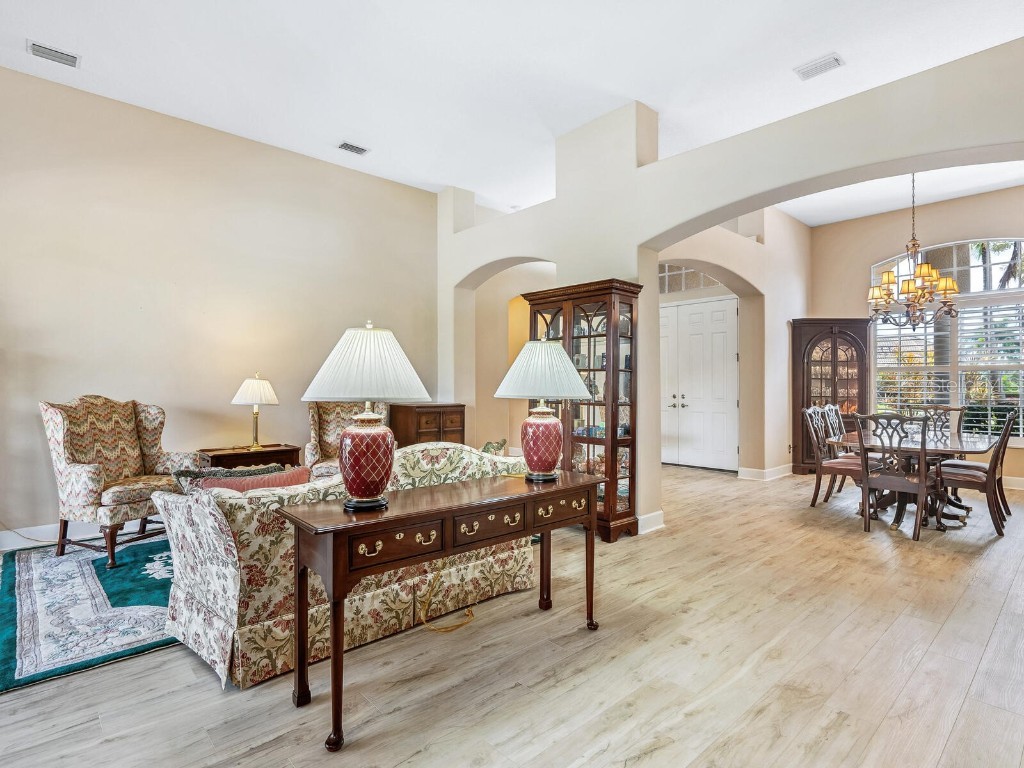 2496 Farms Court Sarasota FL 34240 A4652377 image5