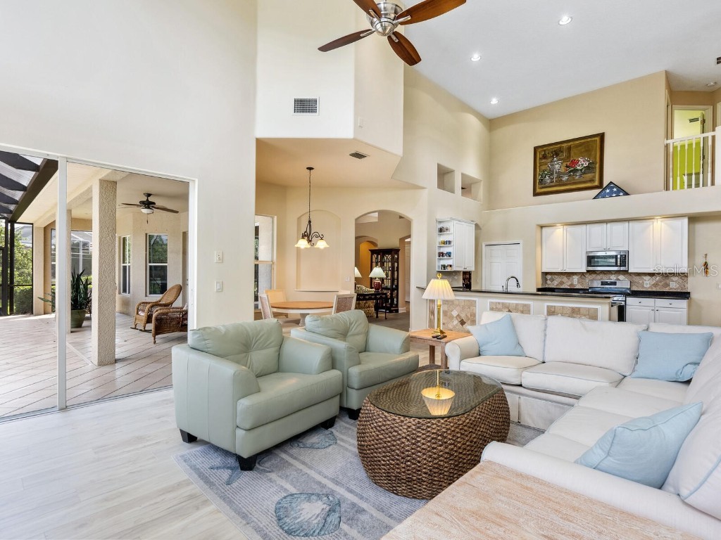 2496 Farms Court Sarasota FL 34240 A4652377 image9