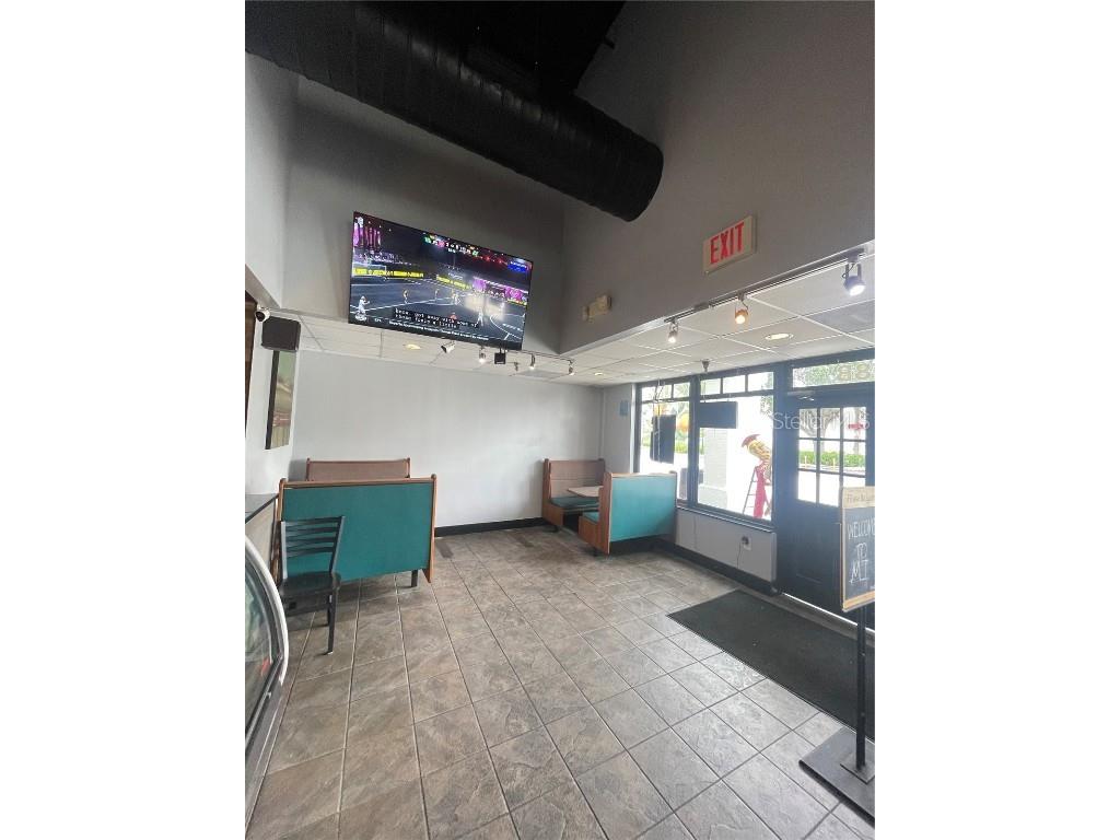 2498 W Brandon Boulevard Brandon FL 33511 O6323166 image2