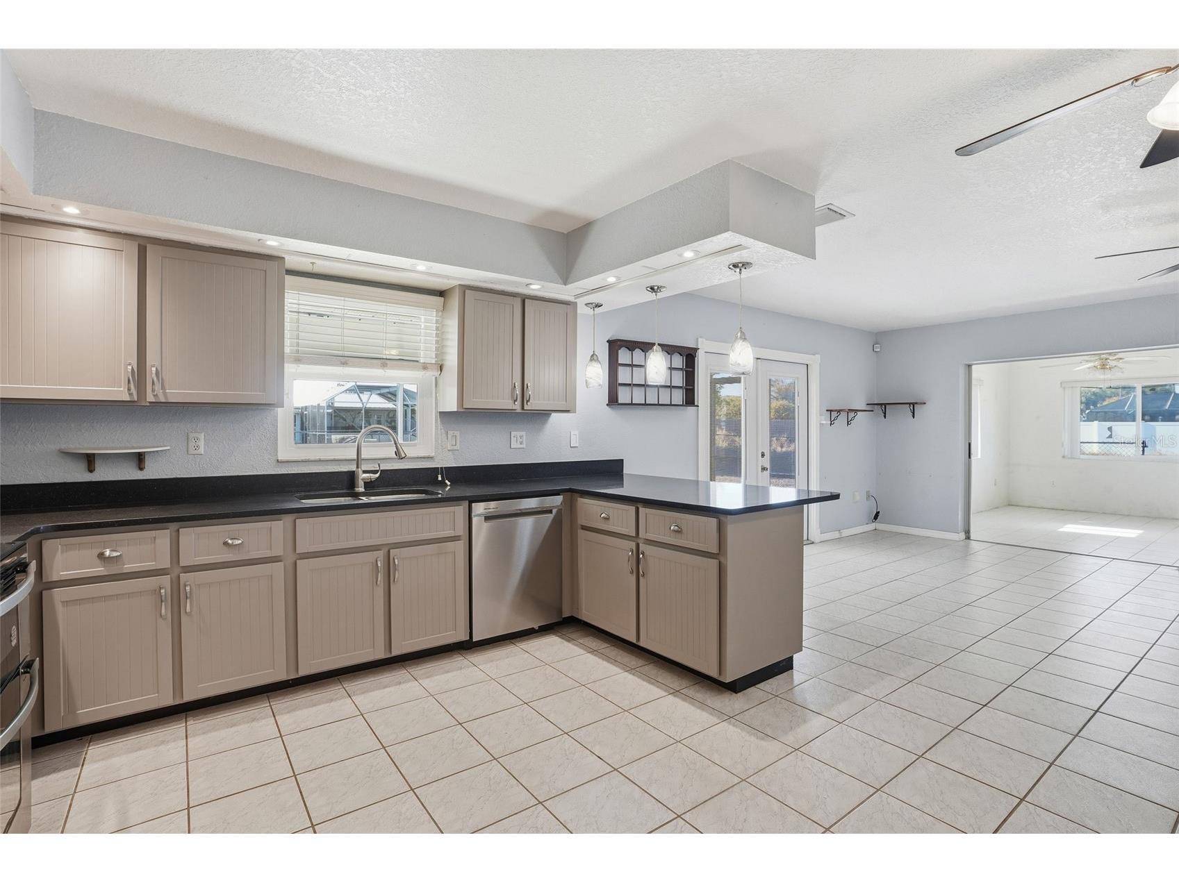2499 Lake View Boulevard Port Charlotte FL 33948 C7521615 image11