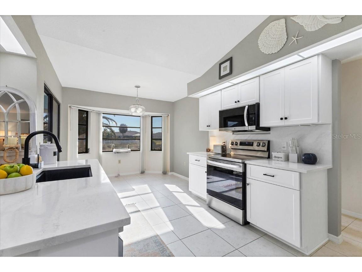 25 Bunker Court Rotonda West FL 33947 D6145292 image4