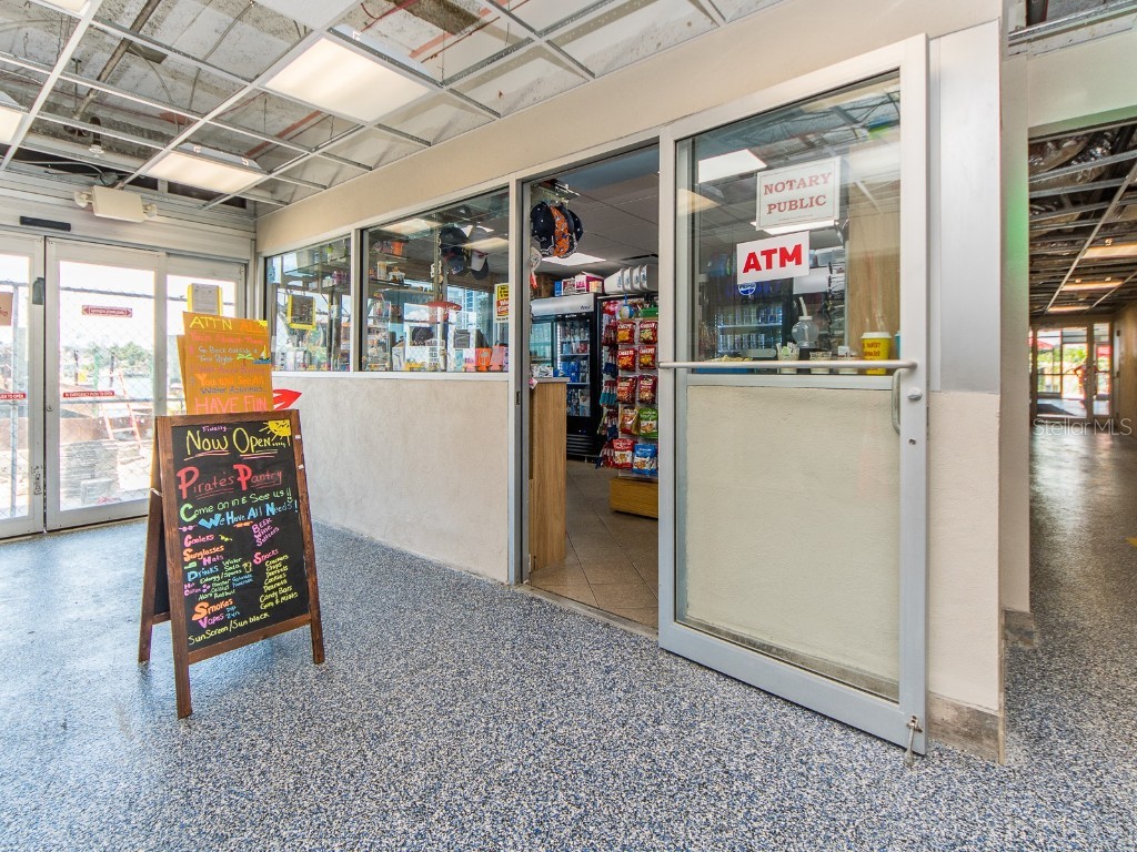 25 Causeway Boulevard #106 Clearwater Beach FL 33767 TB8403245 image3