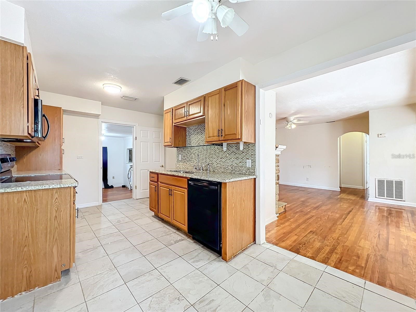 25 E Chesley Avenue Eustis FL 32726 TB8501680 image70