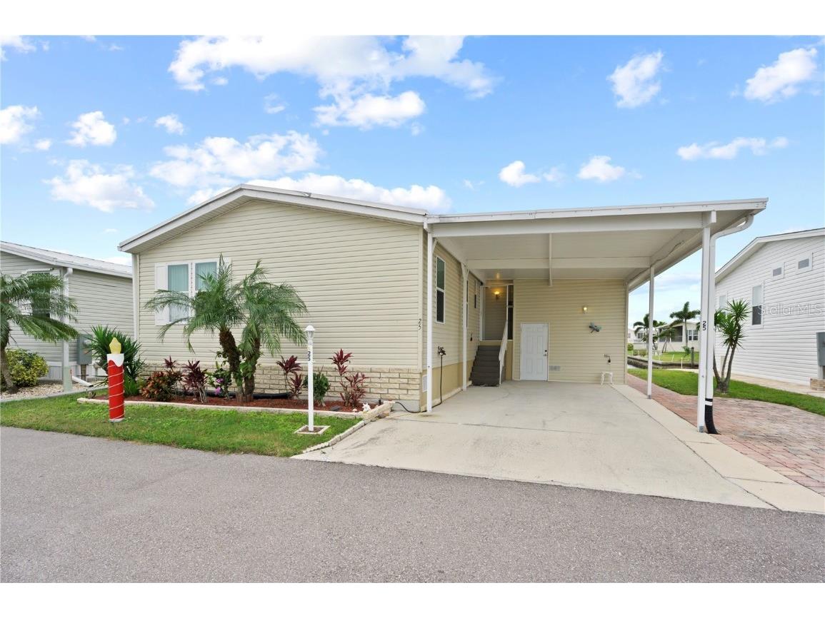 25 Emden Circle Punta Gorda FL 33950 - SNOOK CANAL C7484959 image1