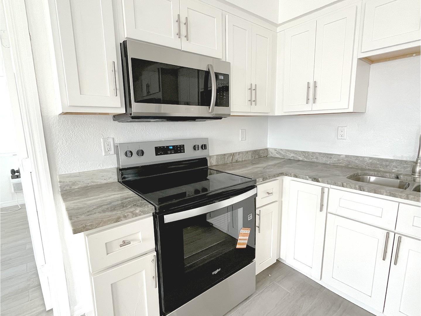 25 Lynn Way #B Madeira Beach FL 33708 TB8493633 image4