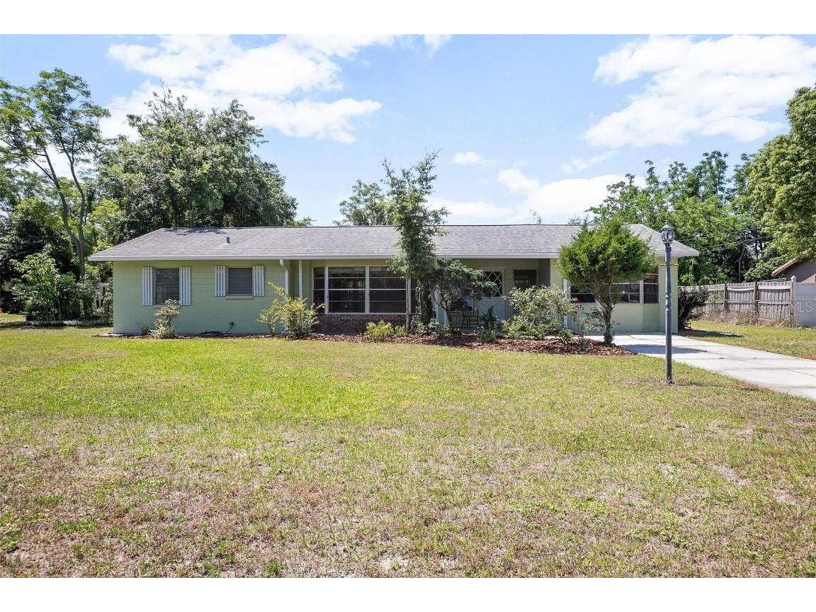 25 Monroe Avenue Debary FL 32713 V4935813 image1