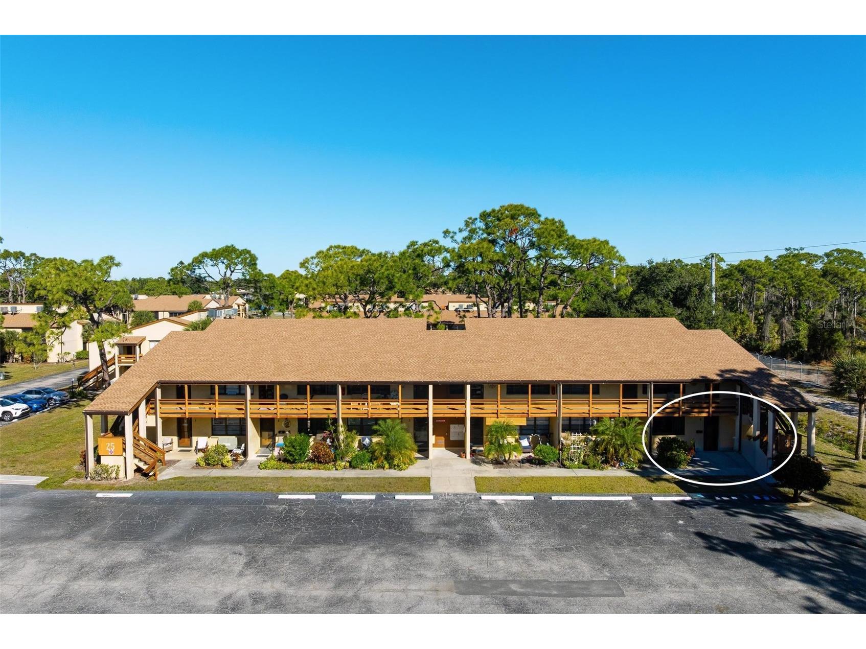 25 Quails Run Boulevard #6 Englewood FL 34223 D6145696 image1
