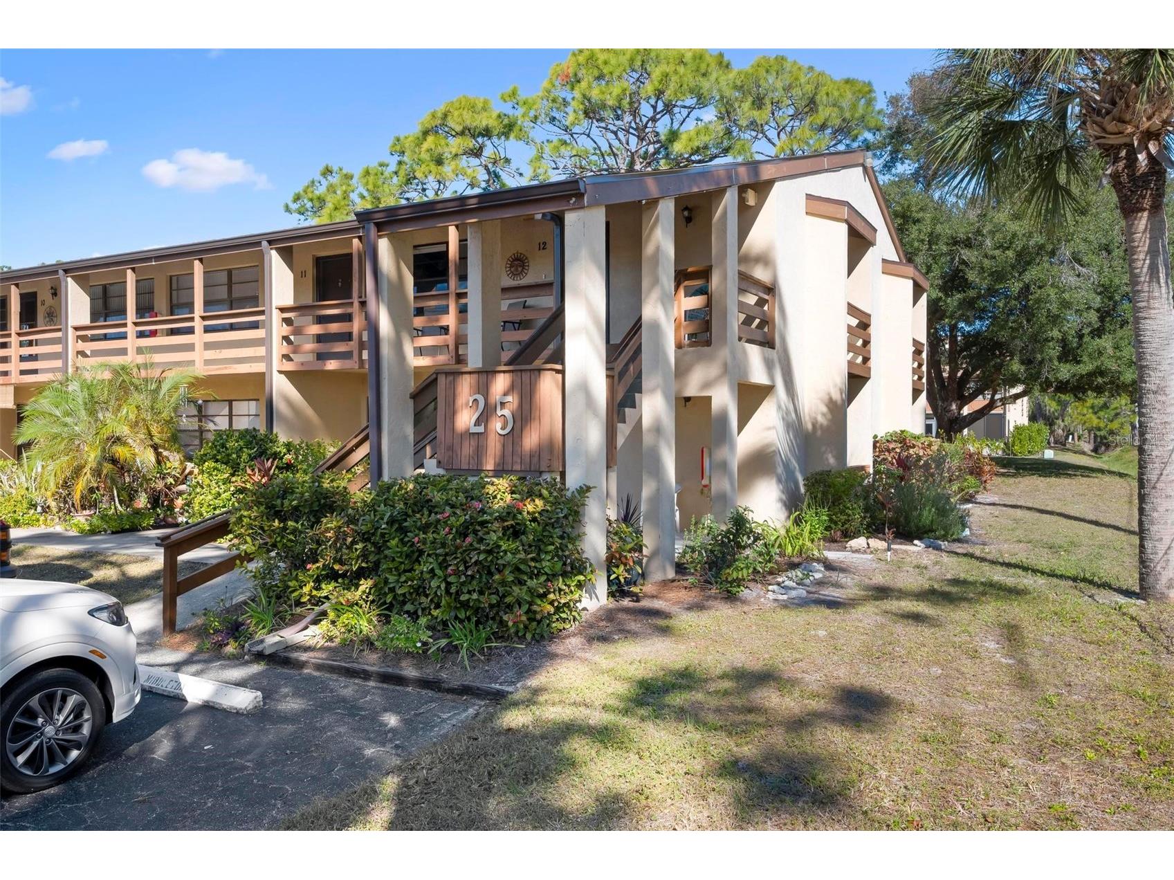 25 Quails Run Boulevard #6 Englewood FL 34223 D6145696 image3