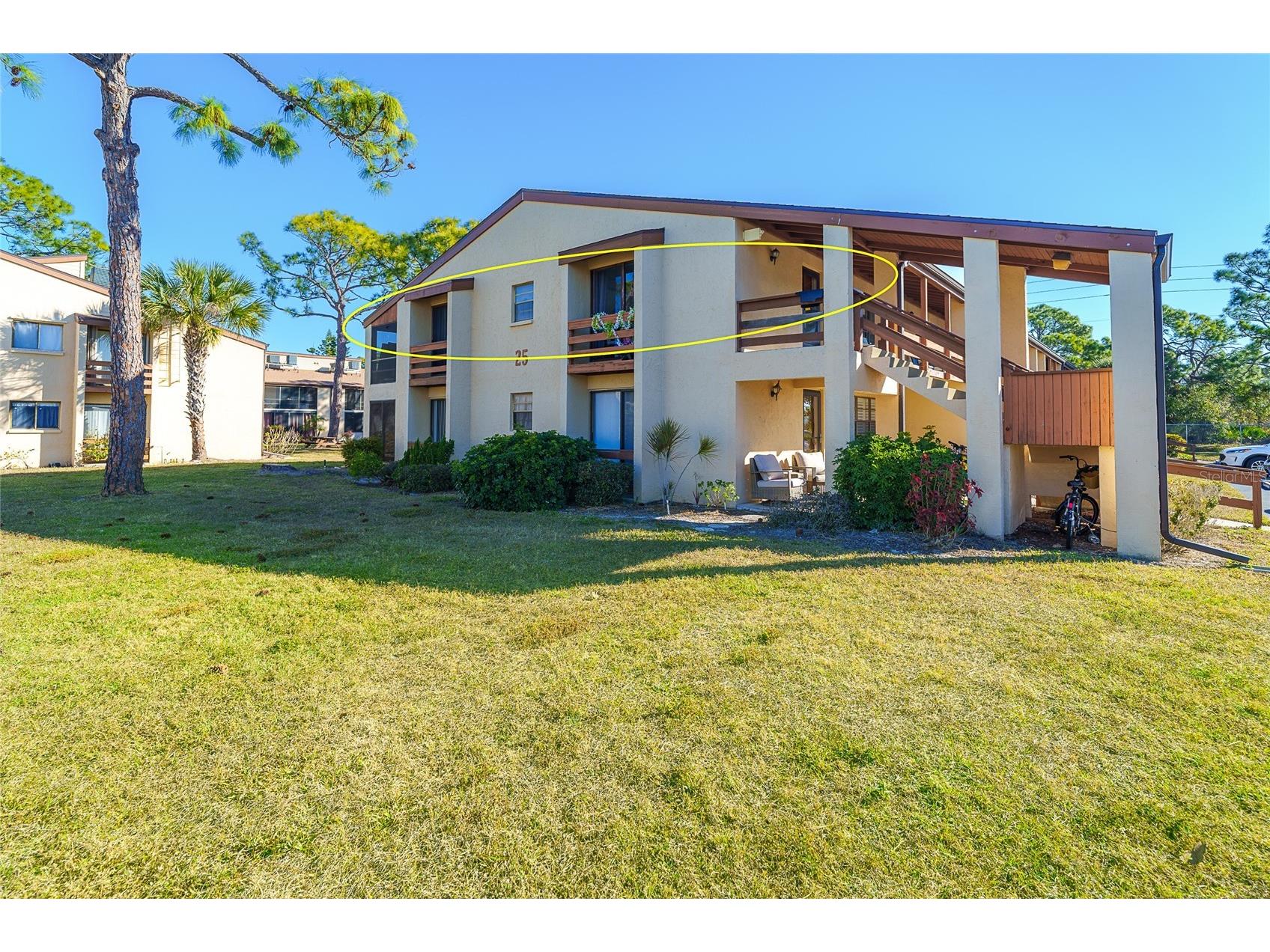 25 Quails Run Boulevard #7 Englewood FL 34223 D6145993 image3