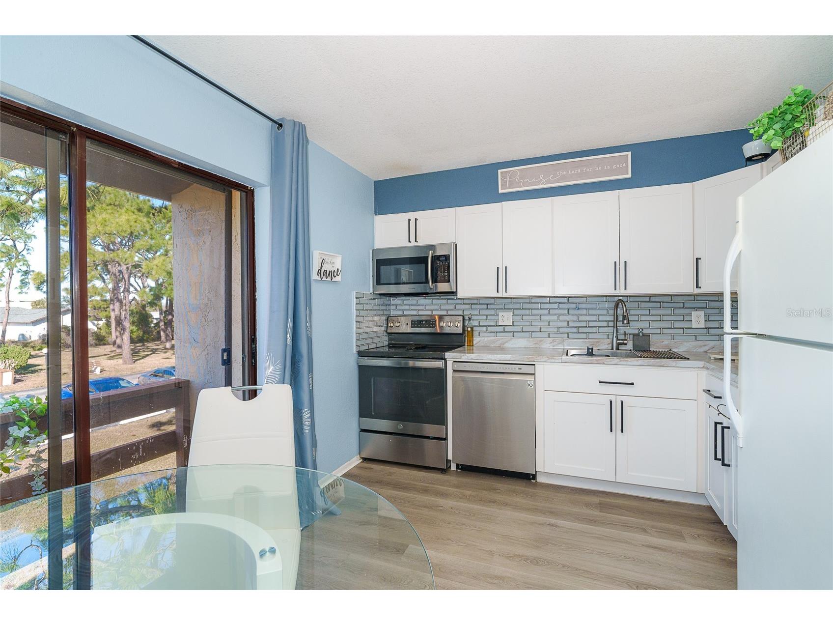 25 Quails Run Boulevard #7 Englewood FL 34223 D6145993 image8