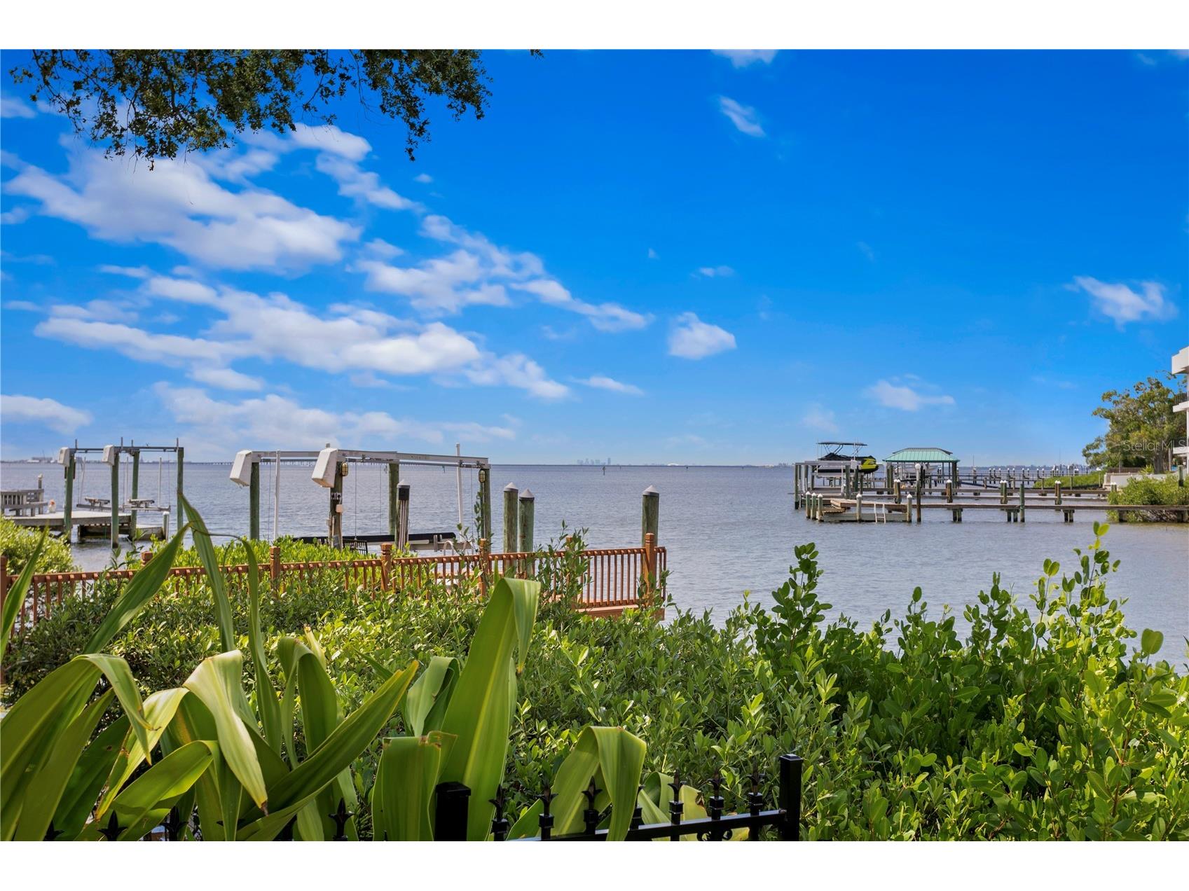 25 W Spanish Main Street Tampa FL 33609 TB8463472 image53