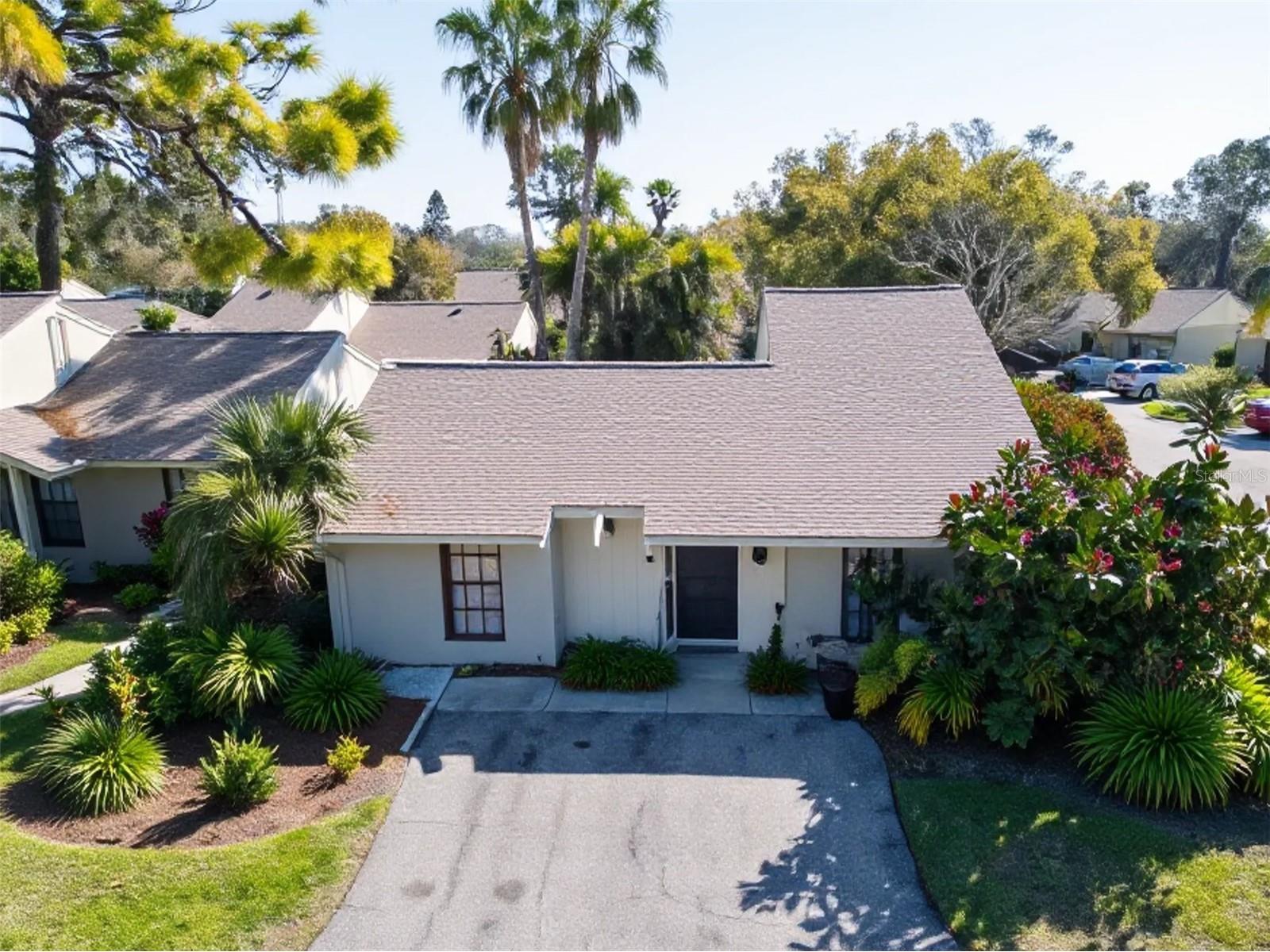 25 Windrush Bay Dr Unit 25  