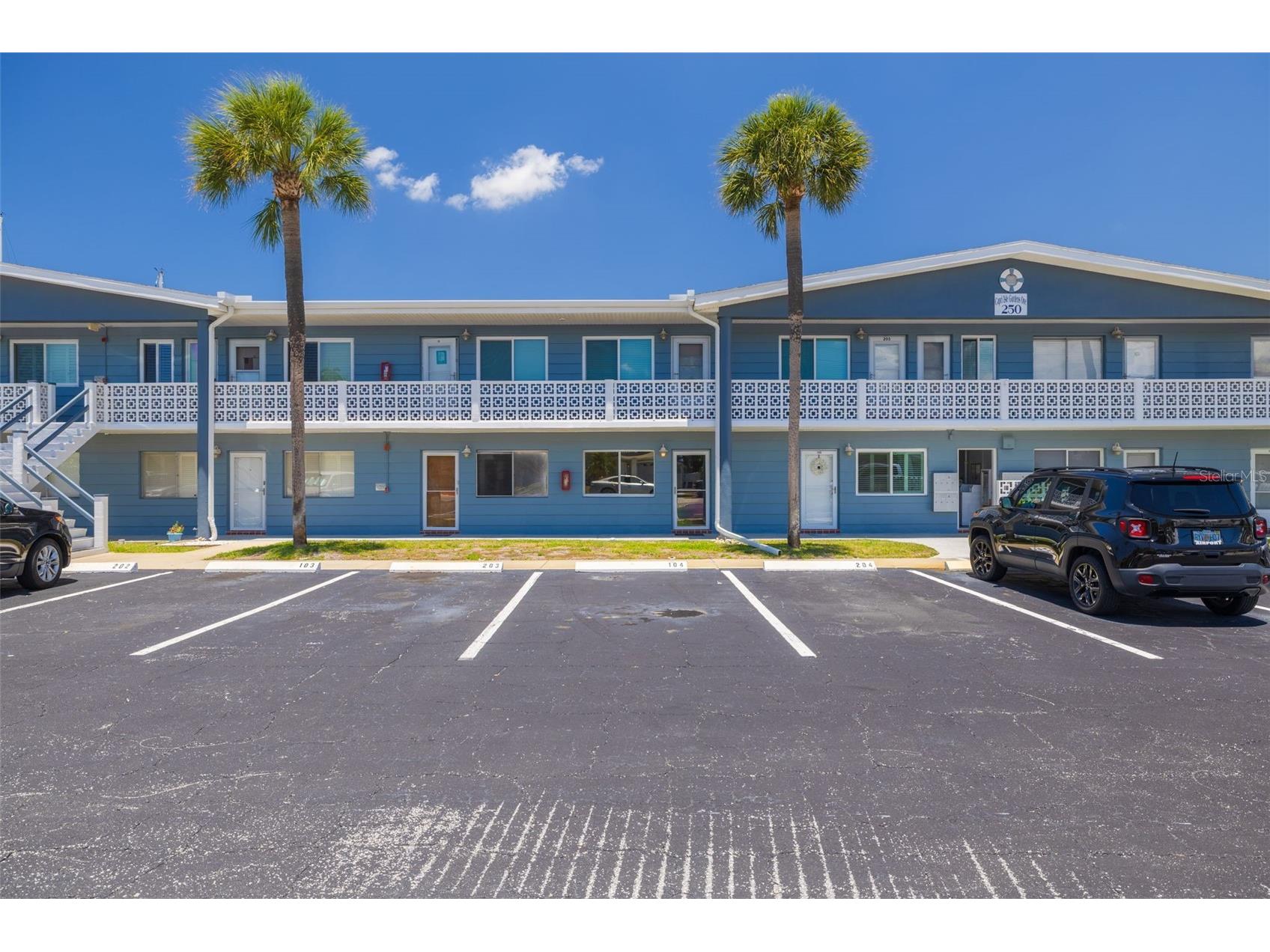 250 126th Avenue #104 Treasure Island FL 33706 - JOHN'S PASS/BOCA CIEGA BAY TB8500071 image2