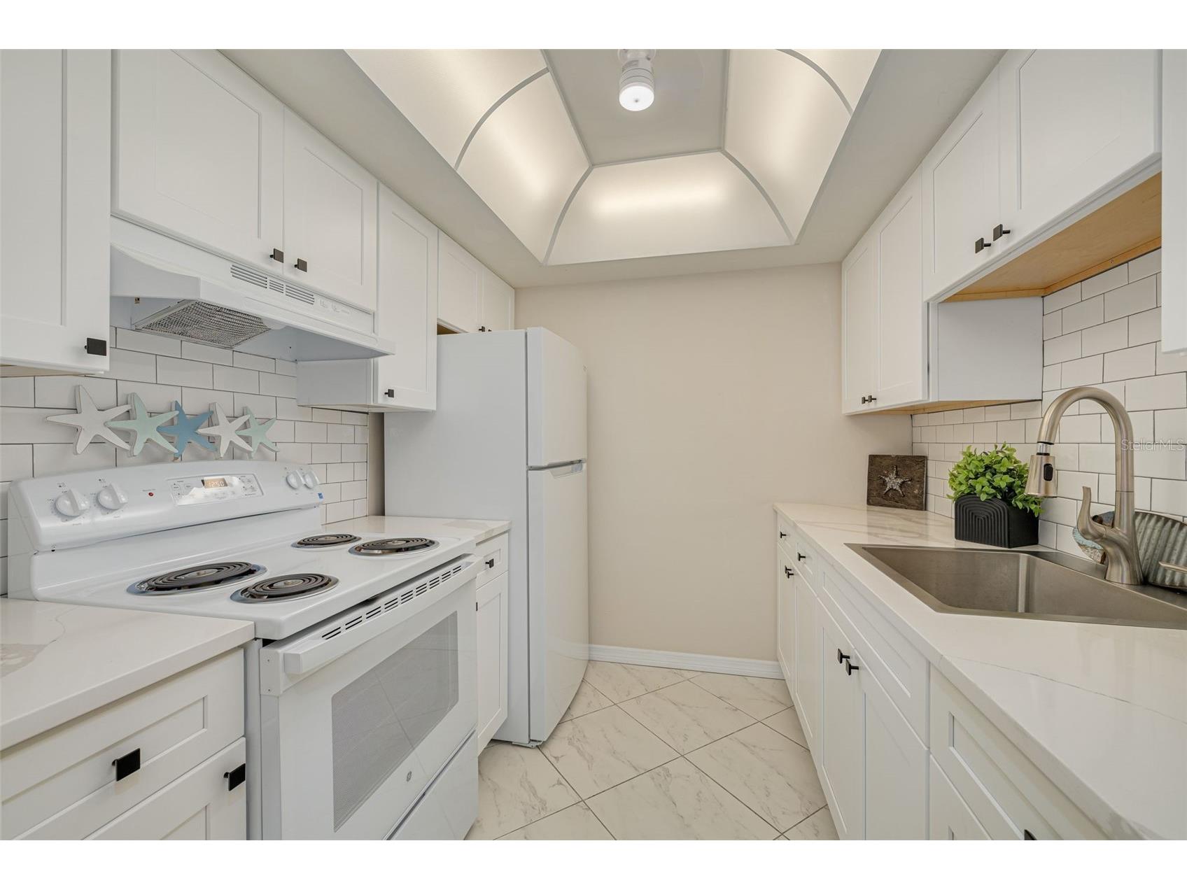 250 126th Avenue #104 Treasure Island FL 33706 - JOHN'S PASS/BOCA CIEGA BAY TB8500071 image9