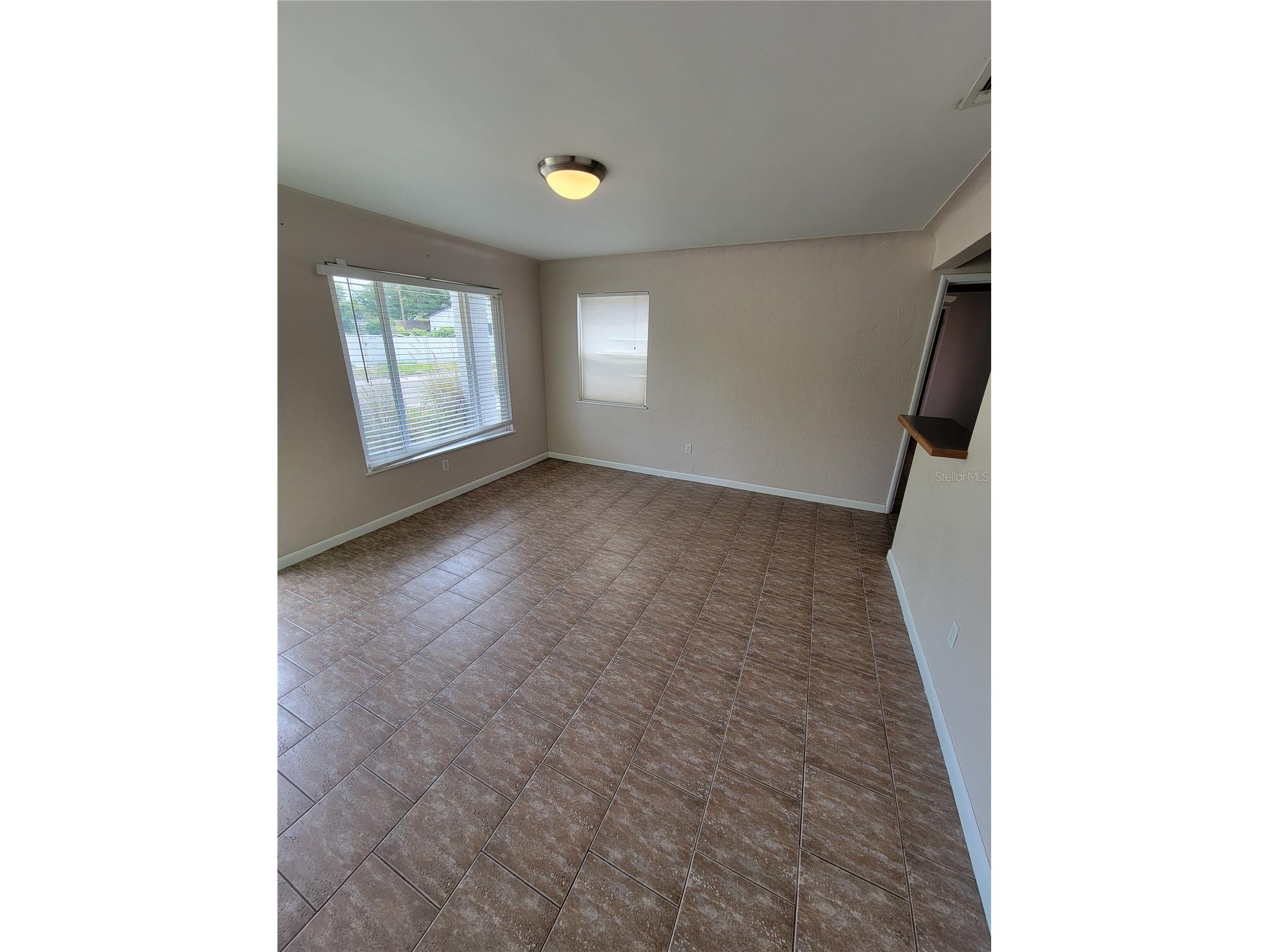 250 37th Street N Saint Petersburg FL 33713 O6397990 image3