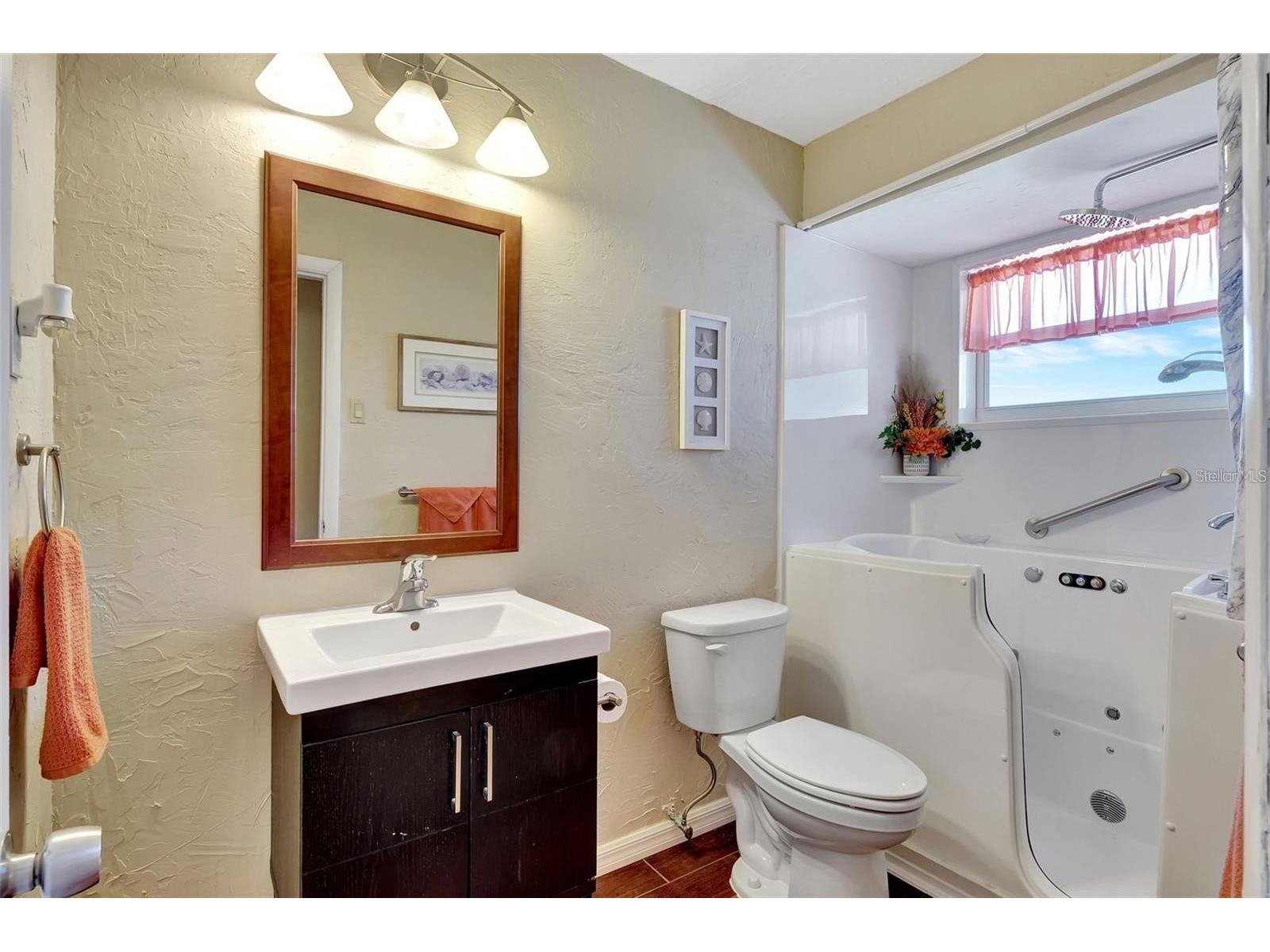 250 Bangsberg Road SE Port Charlotte FL 33952 C7522174 image22