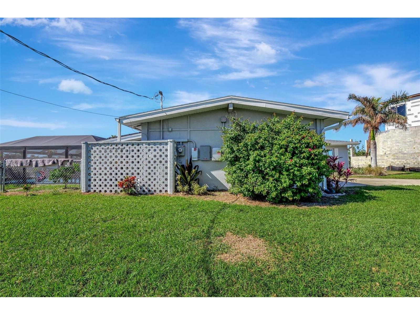 250 Bangsberg Road SE Port Charlotte FL 33952 C7522174 image32