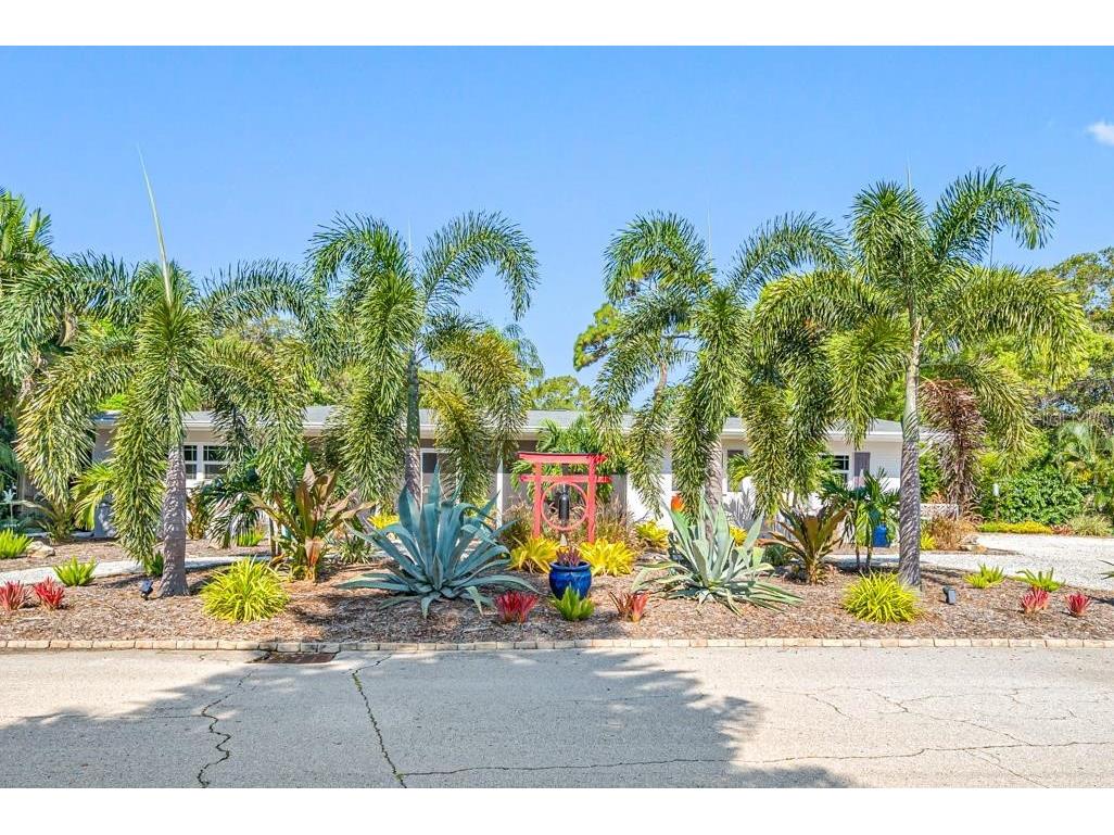 250 Bel Forest Drive Belleair Bluffs FL 33770 U8251825 image1