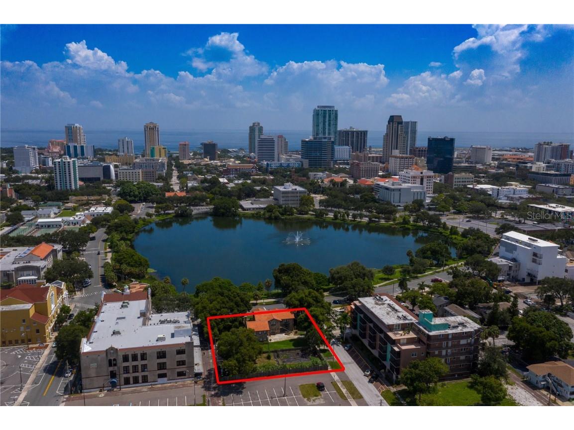 250 Mirror Lake Drive N Saint Petersburg FL 33701 - Mirror Lake U8210048 image1