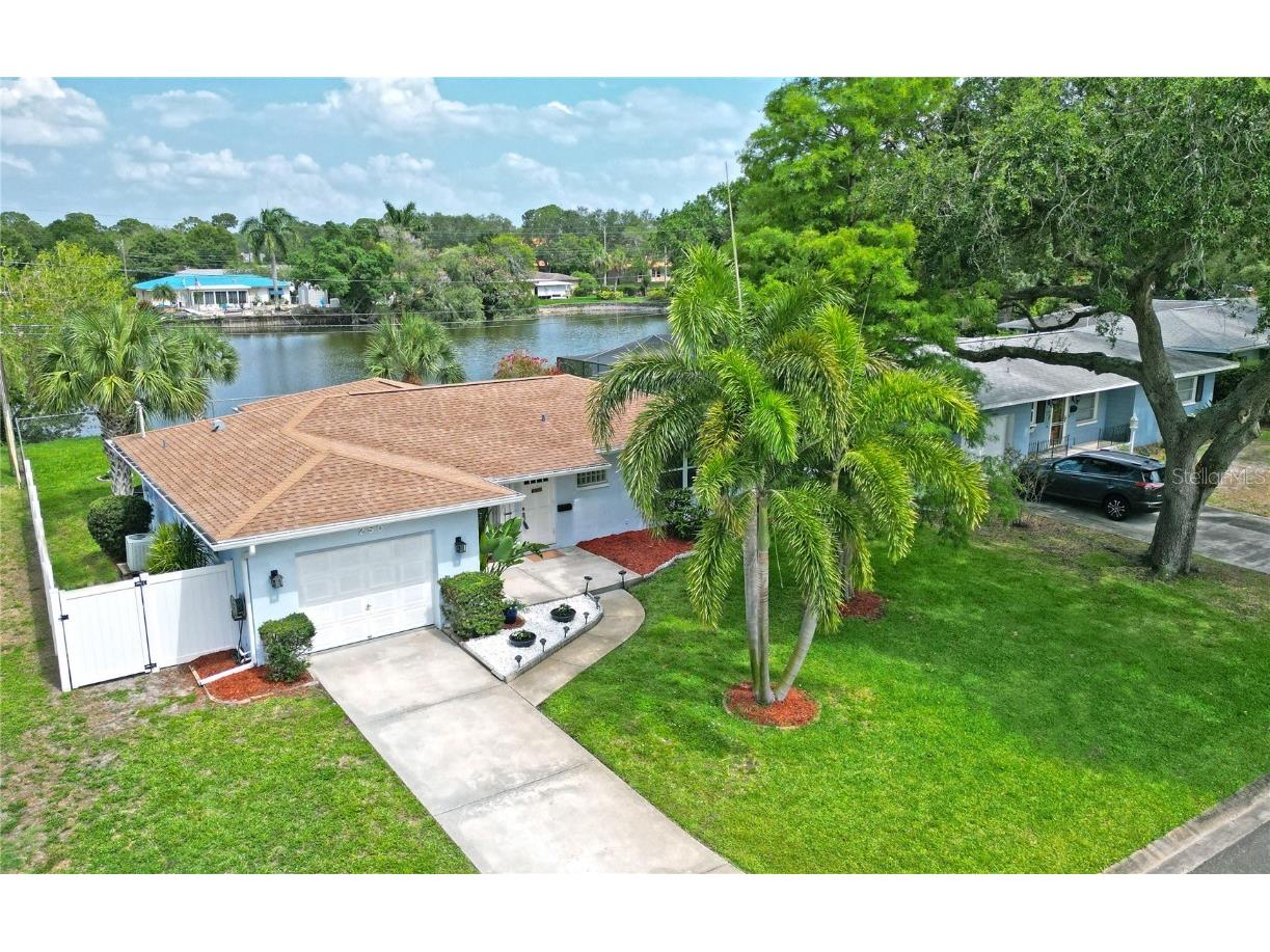 250 NW Lincoln Circle N Saint Petersburg FL 33702 U8203137 image1