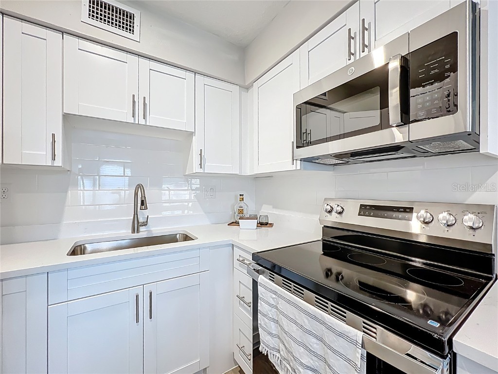 250 Rosery Road NW #202 Largo FL 33770 TB8426477 image6