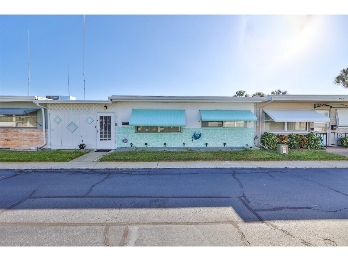 250 Rosery Road NW #247 Largo FL 33770 U8220461 image1