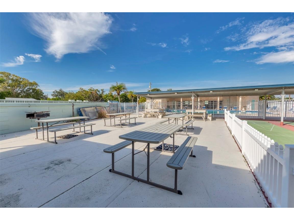 250 Rosery Road NW #323 Largo FL 33770 TB8406292 image23