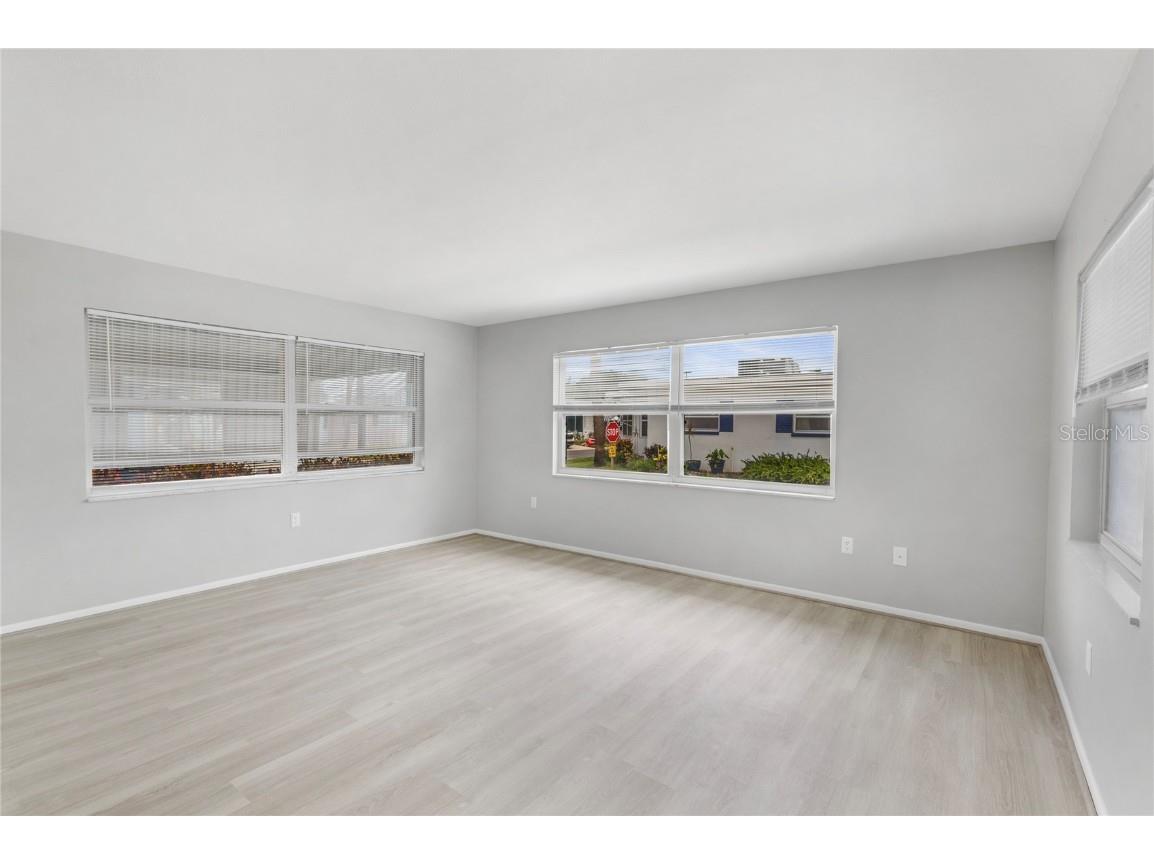 250 Rosery Road NW #323 Largo FL 33770 TB8406292 image4