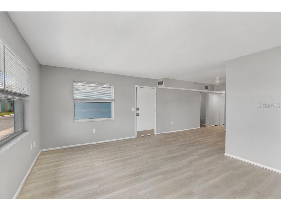 250 Rosery Road NW #323 Largo FL 33770 TB8406292 image7