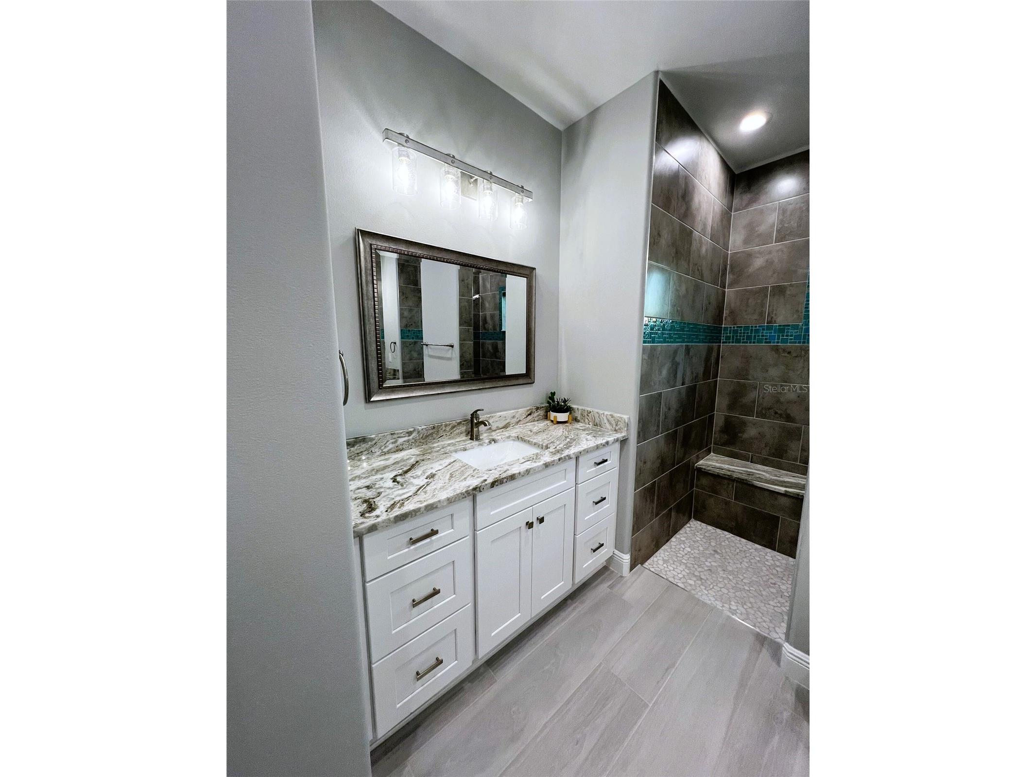 250 Rotonda Boulevard E Rotonda West FL 33947 D6145566 image35
