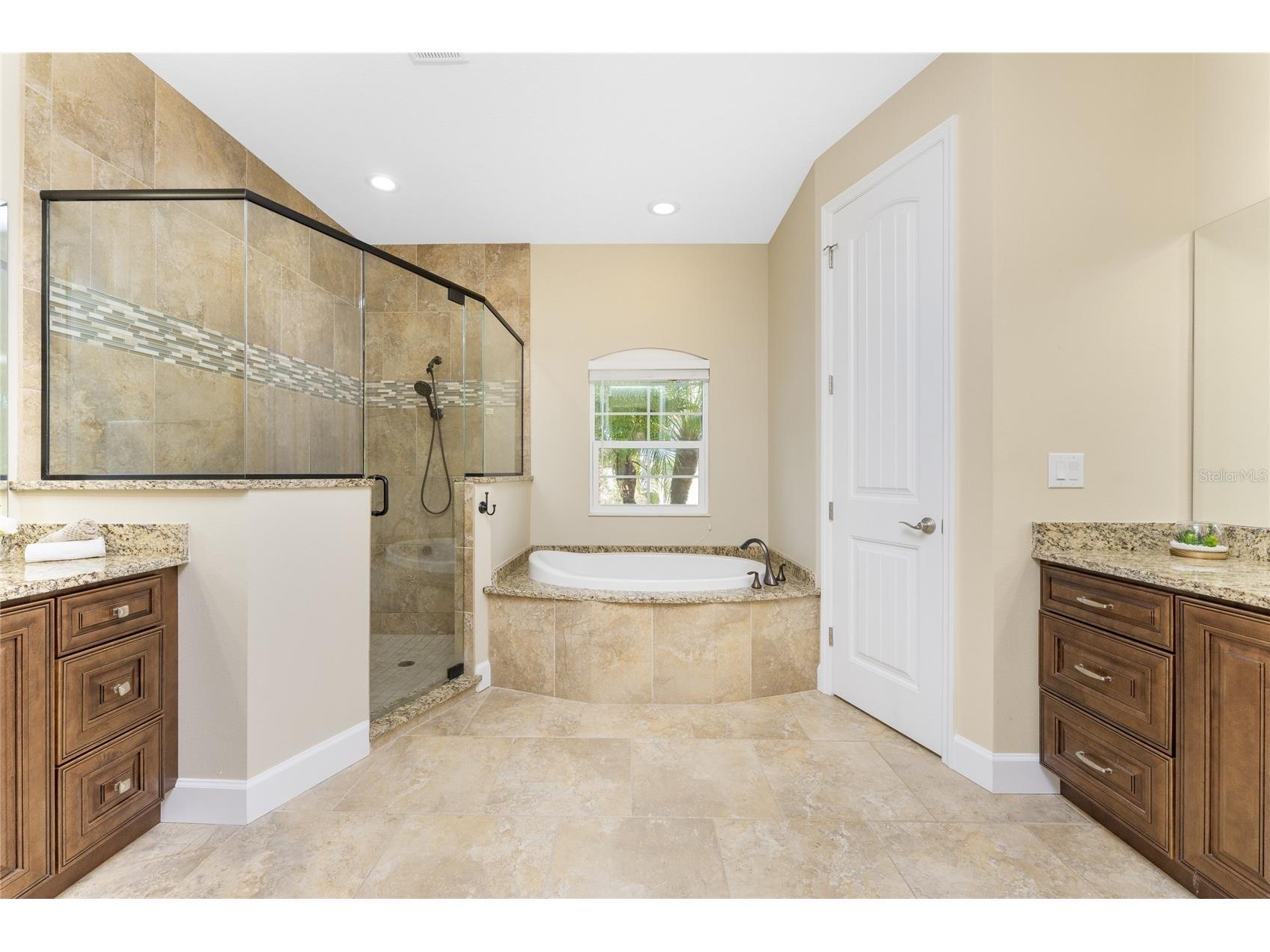 250 Rotonda Boulevard N Rotonda West FL 33947 D6146180 image26