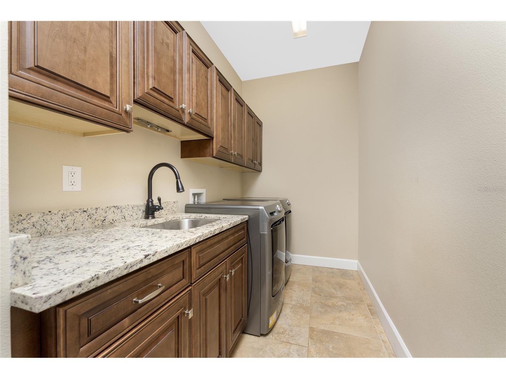 250 Rotonda Boulevard N Rotonda West FL 33947 D6146180 image37