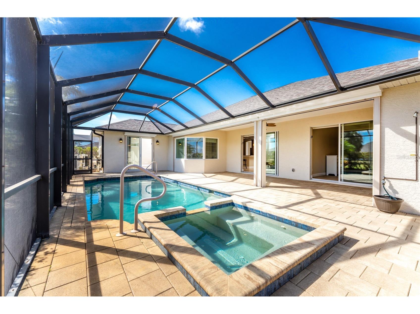 250 Rotonda Boulevard N Rotonda West FL 33947 D6146180 image43