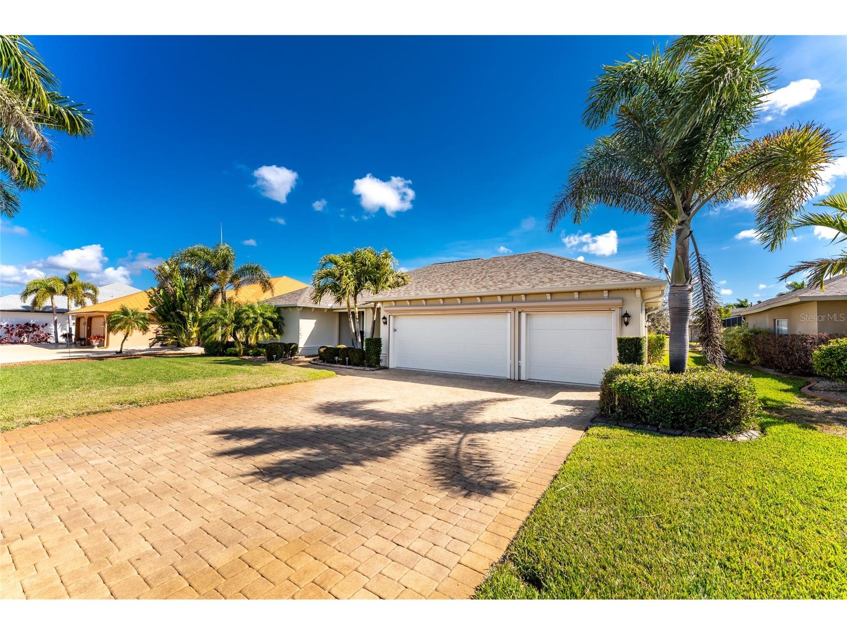 250 Rotonda Boulevard N Rotonda West FL 33947 D6146180 image54