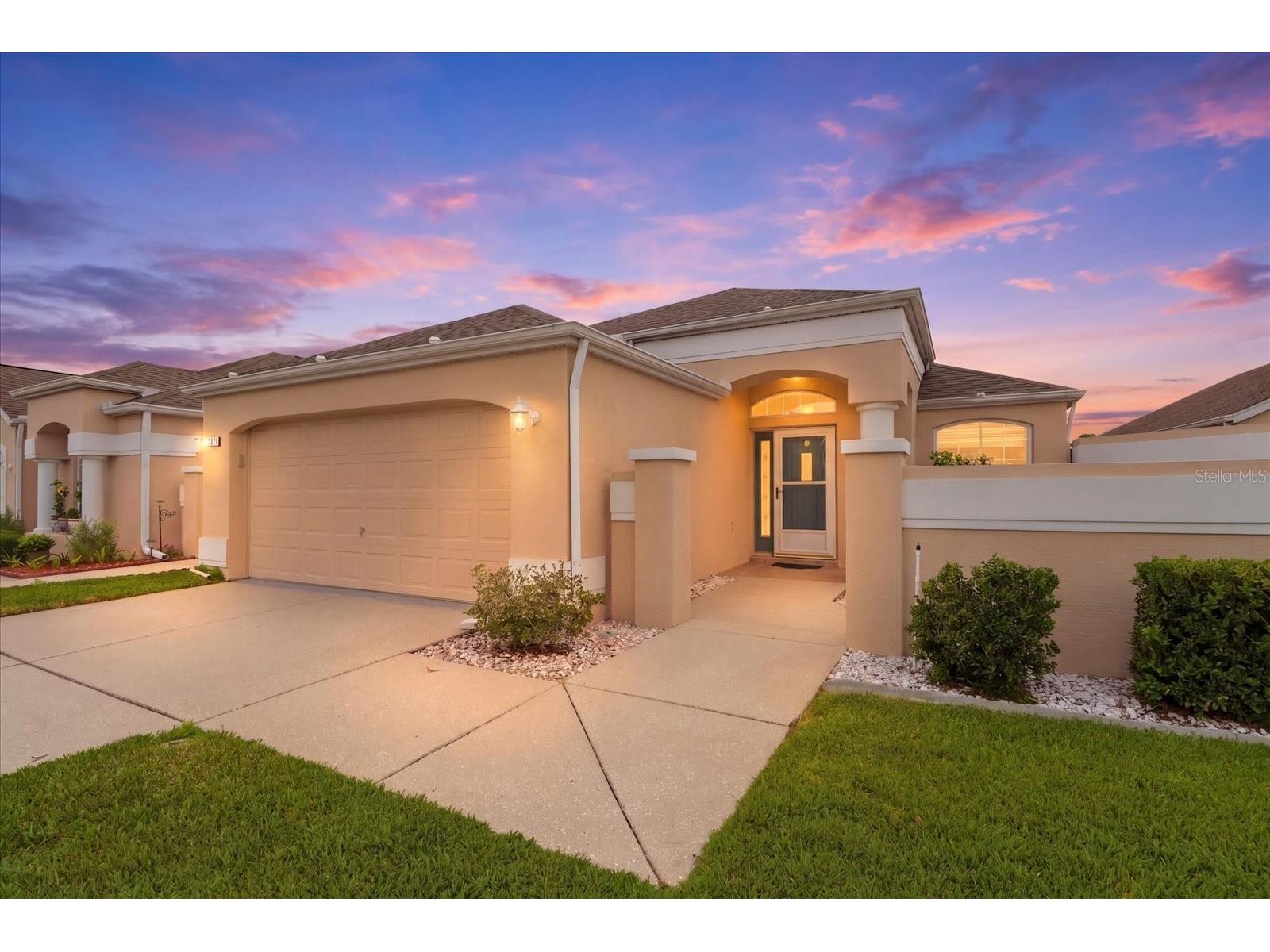 250 Royal Palm Way Spring Hill FL 34608 W7885495 image1