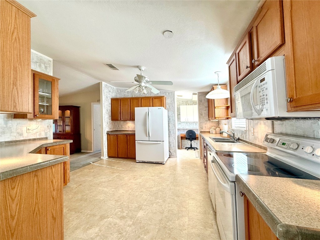 250 S Port Royal Lane Apollo Beach FL 33572 TB8394012 image5