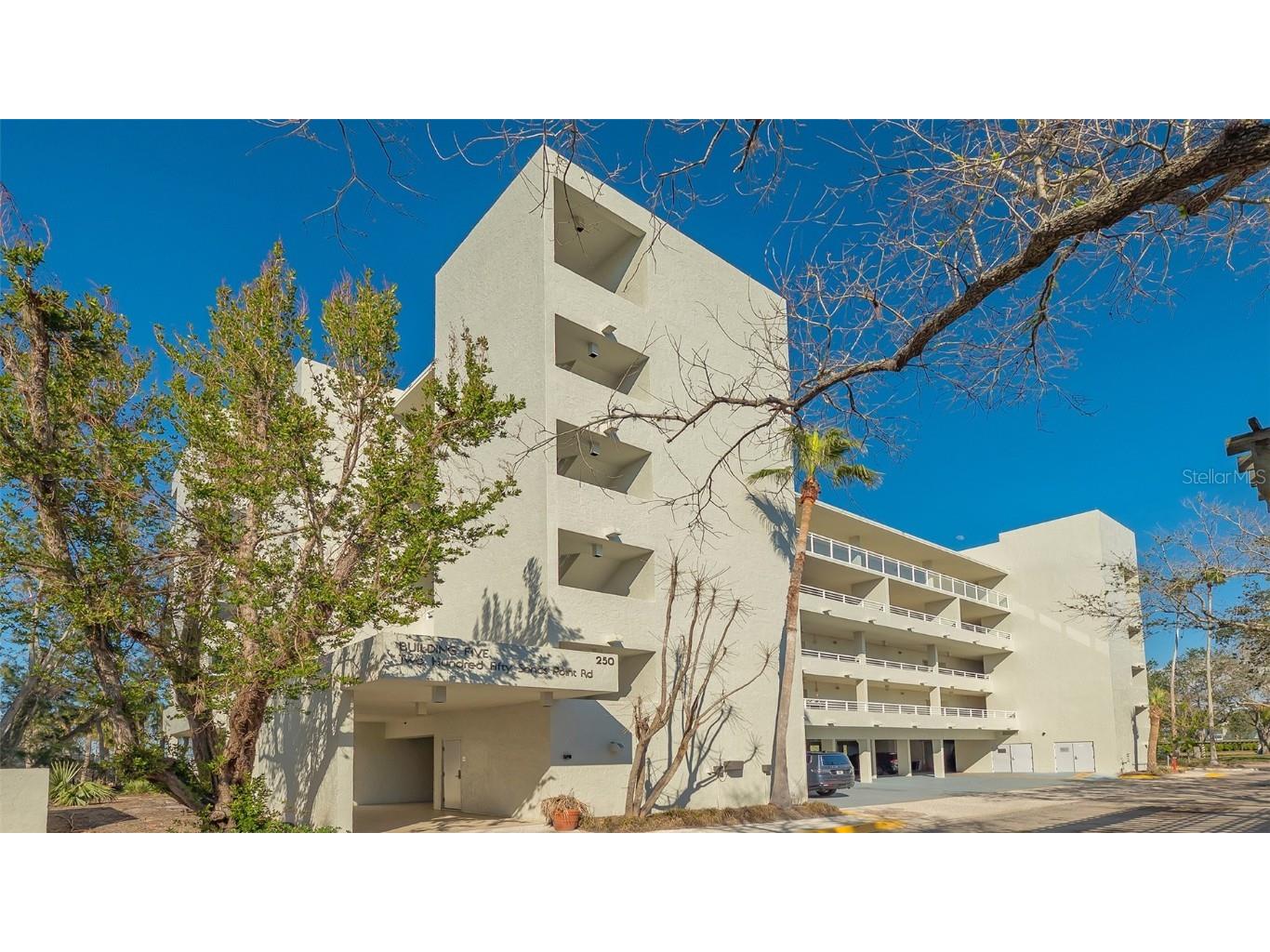 250 Sands Point Road #5101 Longboat Key FL 34228 - GULF OF MEXICO A4672352 image1